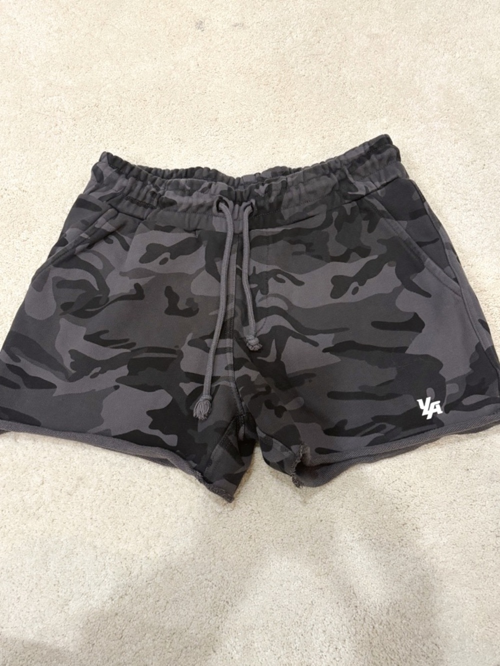 Youngla Men's Gray Camo Perfect Shorts Size Large